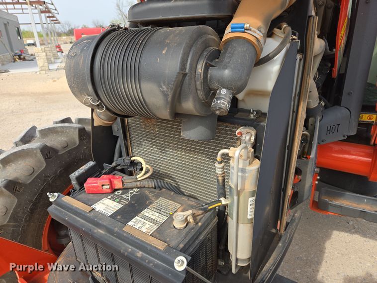 image for item DW8676 2020 Kubota M6060 MFWD tractor