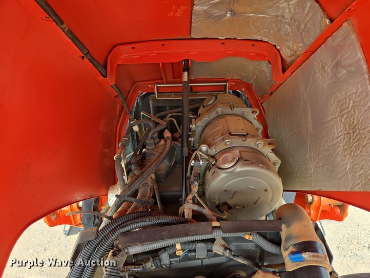 image for item DW8676 2020 Kubota M6060 MFWD tractor