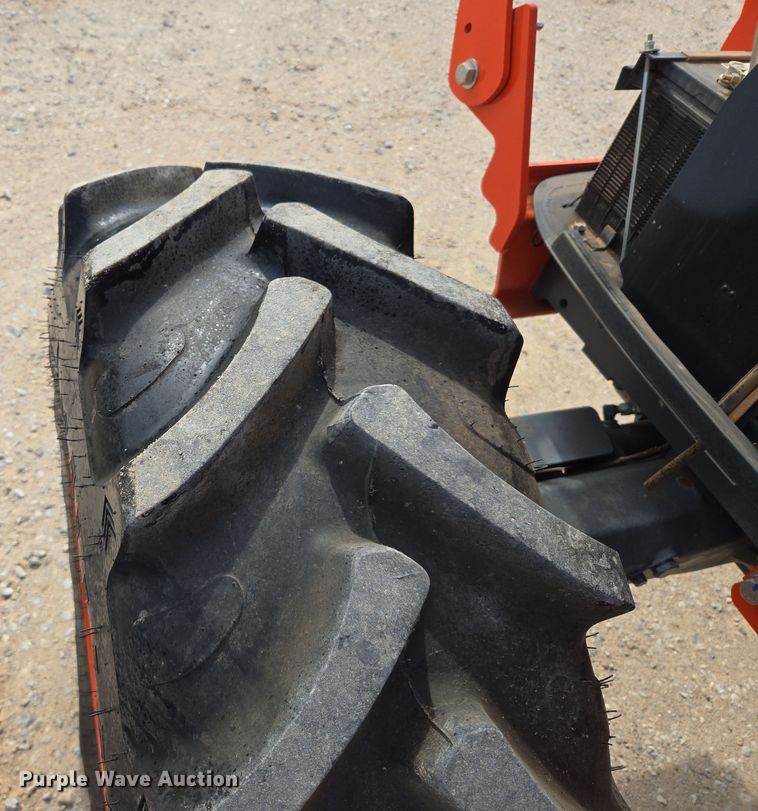 image for item DW8676 2020 Kubota M6060 MFWD tractor