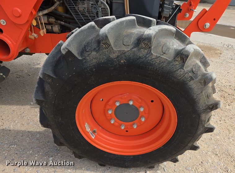 image for item DW8676 2020 Kubota M6060 MFWD tractor