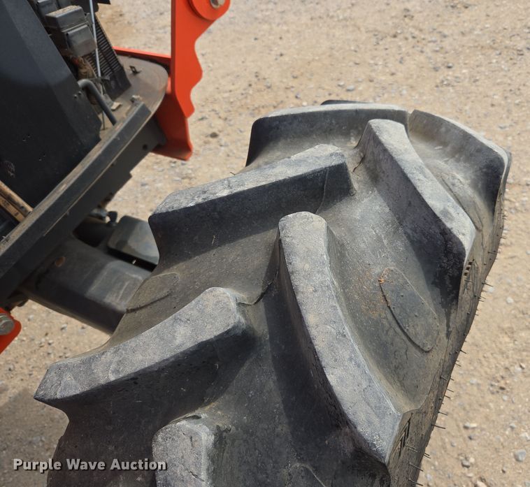 image for item DW8676 2020 Kubota M6060 MFWD tractor