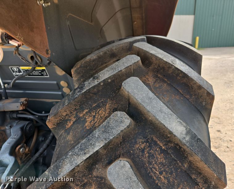 image for item DW8676 2020 Kubota M6060 MFWD tractor