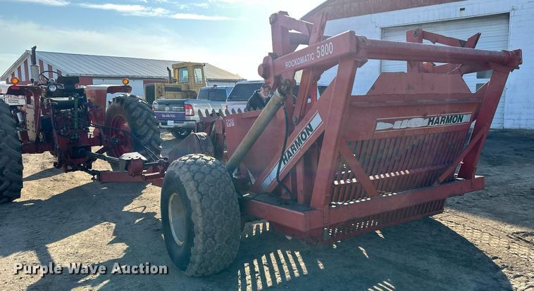 image for item EC2380 1990 Harmon Rockomatic 5800 rock picker