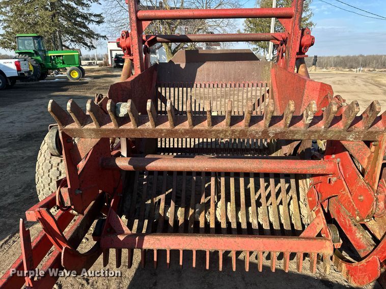 image for item EC2380 1990 Harmon Rockomatic 5800 rock picker