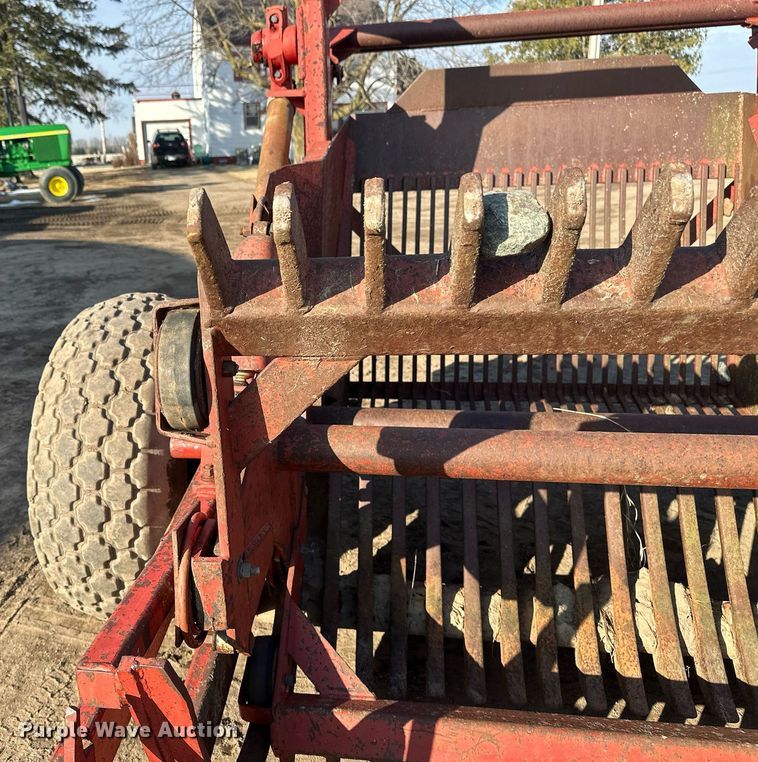 image for item EC2380 1990 Harmon Rockomatic 5800 rock picker