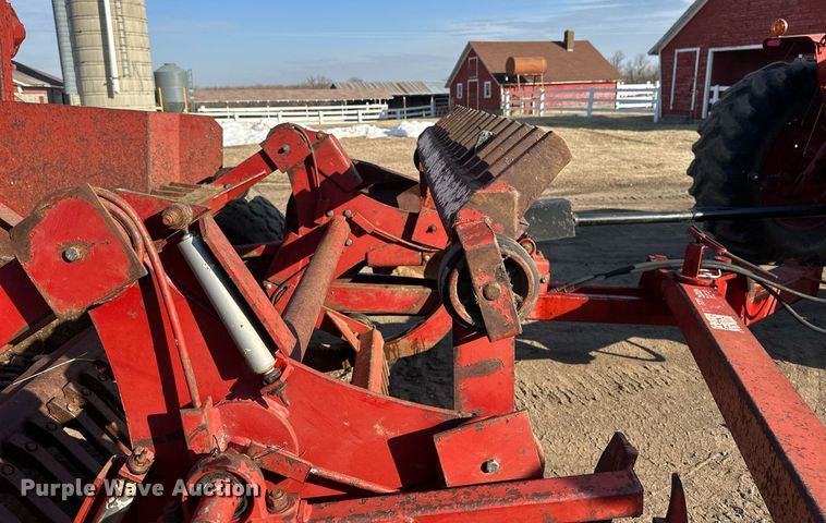 image for item EC2380 1990 Harmon Rockomatic 5800 rock picker