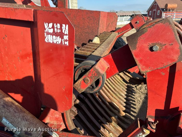 image for item EC2380 1990 Harmon Rockomatic 5800 rock picker