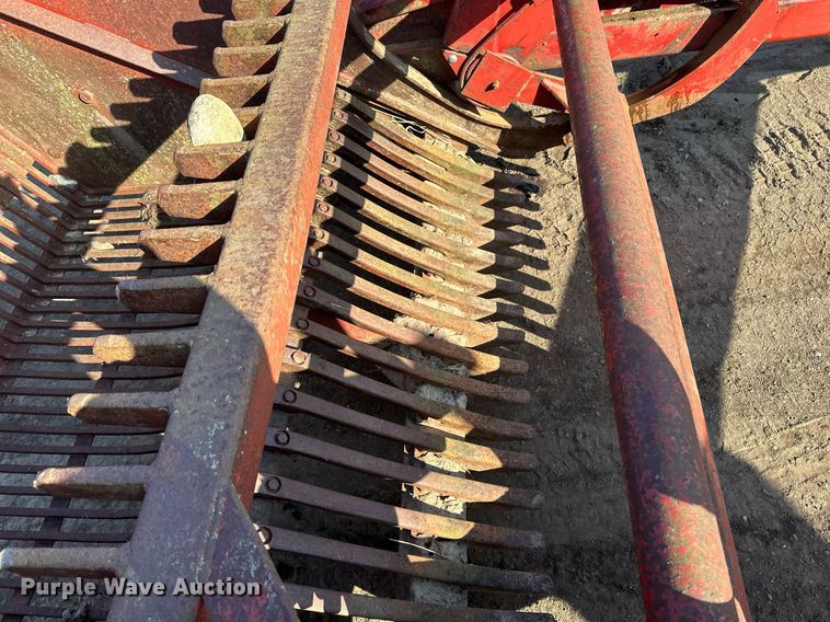 image for item EC2380 1990 Harmon Rockomatic 5800 rock picker