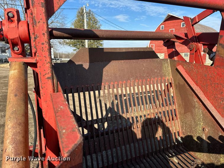 image for item EC2380 1990 Harmon Rockomatic 5800 rock picker