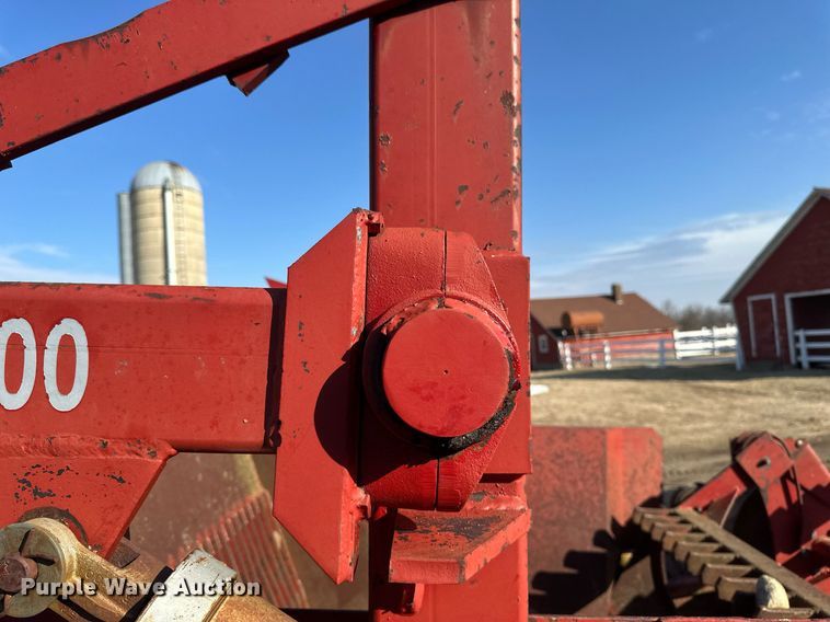 image for item EC2380 1990 Harmon Rockomatic 5800 rock picker