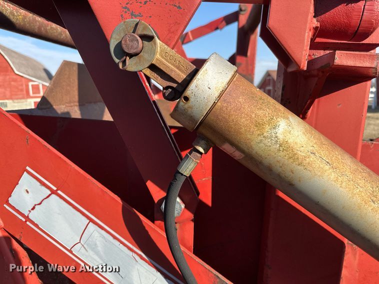 image for item EC2380 1990 Harmon Rockomatic 5800 rock picker