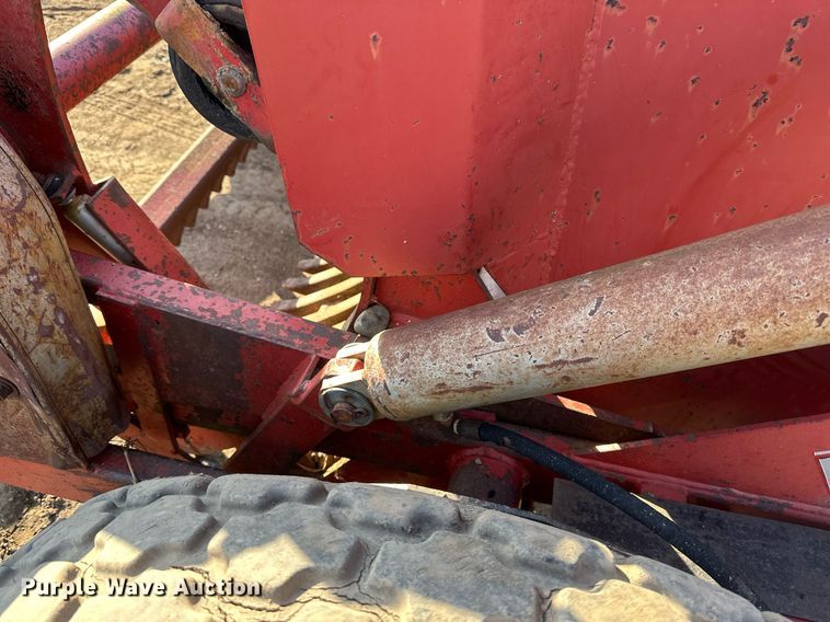 image for item EC2380 1990 Harmon Rockomatic 5800 rock picker