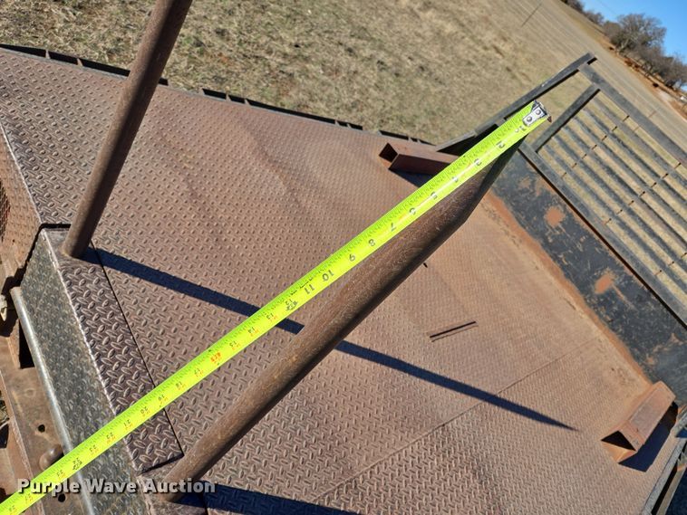 image for item ED2487 Hydraulic bale bed