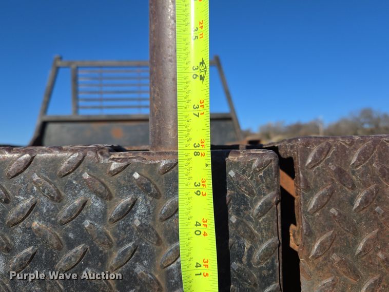 image for item ED2487 Hydraulic bale bed