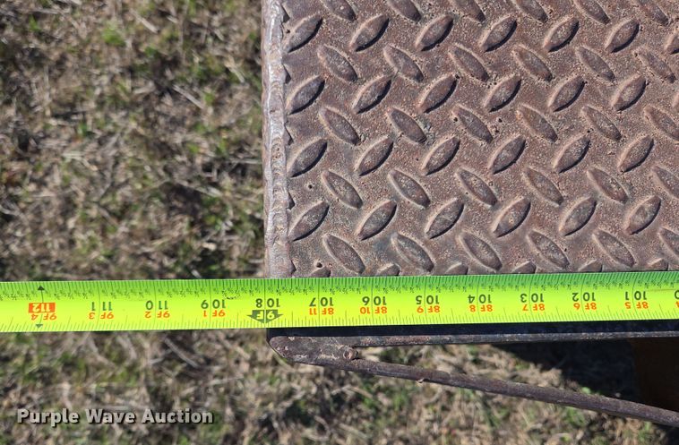 image for item ED2487 Hydraulic bale bed