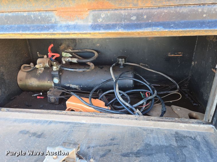 image for item ED2487 Hydraulic bale bed