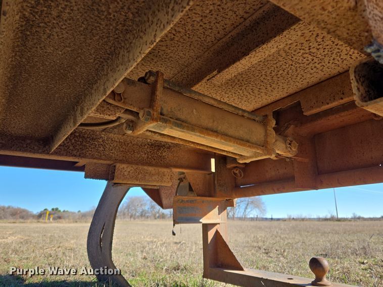 image for item ED2487 Hydraulic bale bed