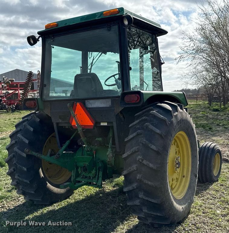 image for item ED4155 1989 John Deere 2755 tractor