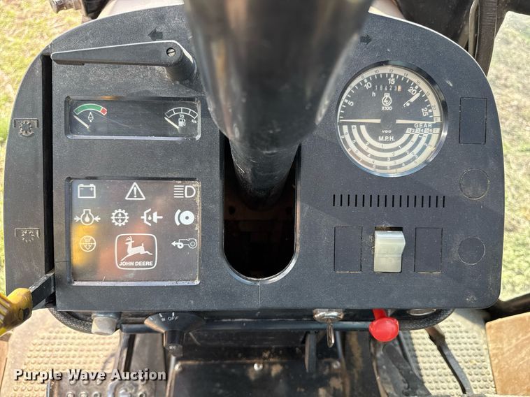 image for item ED4155 1989 John Deere 2755 tractor