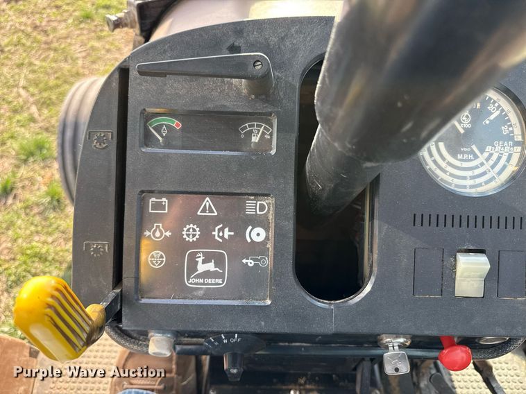 image for item ED4155 1989 John Deere 2755 tractor