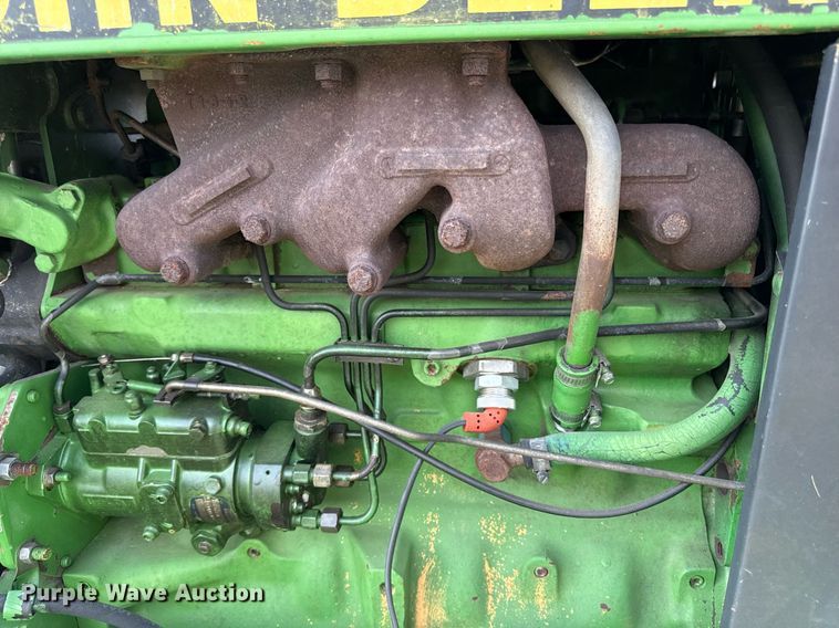 image for item ED4155 1989 John Deere 2755 tractor