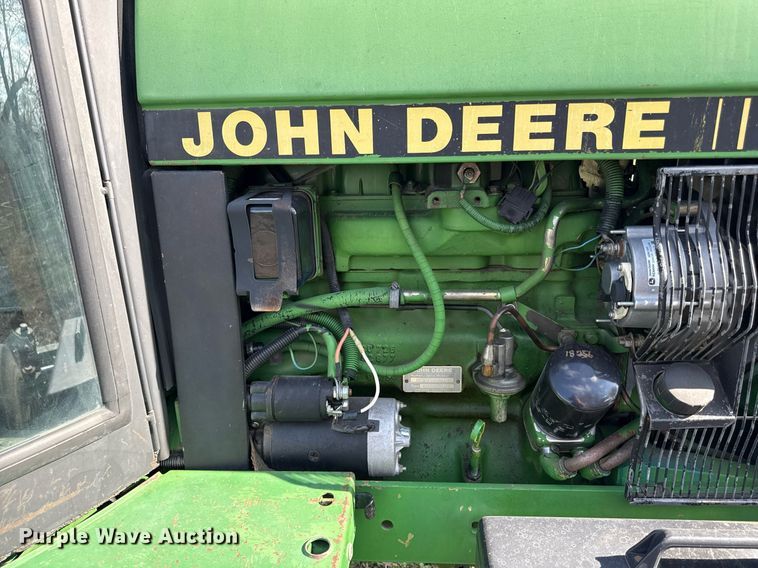 image for item ED4155 1989 John Deere 2755 tractor