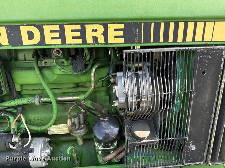 image for item ED4155 1989 John Deere 2755 tractor