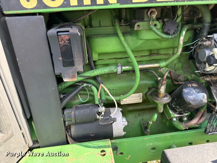 image for item ED4155 1989 John Deere 2755 tractor