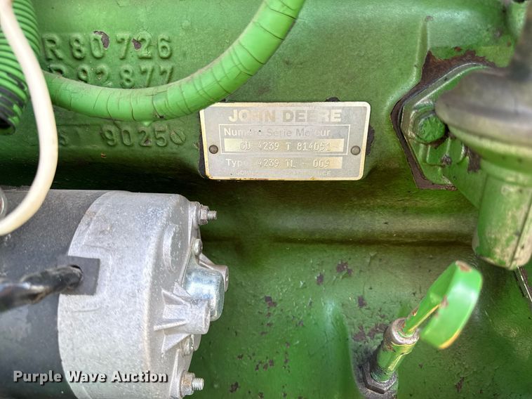 image for item ED4155 1989 John Deere 2755 tractor