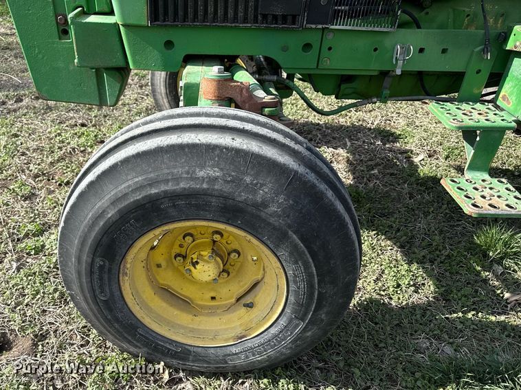 image for item ED4155 1989 John Deere 2755 tractor