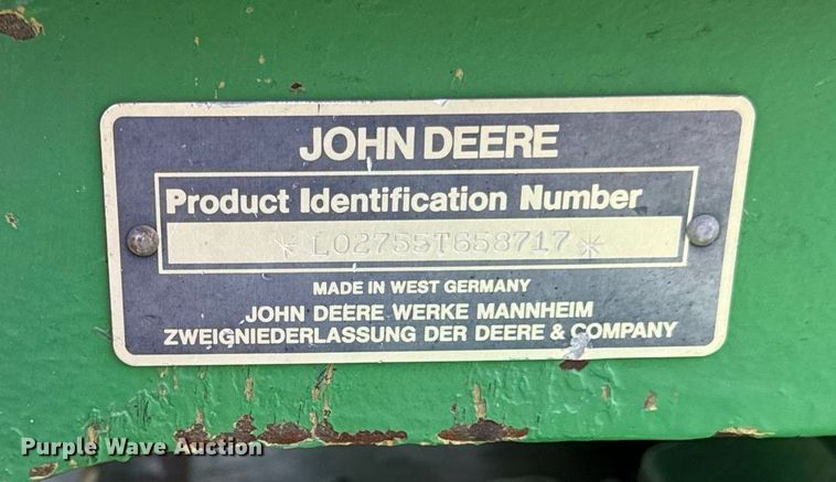 image for item ED4155 1989 John Deere 2755 tractor