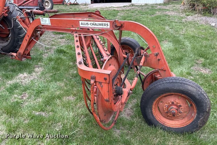 image for item ED4189 Allis Chalmers hay rake
