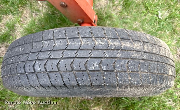 image for item ED4189 Allis Chalmers hay rake