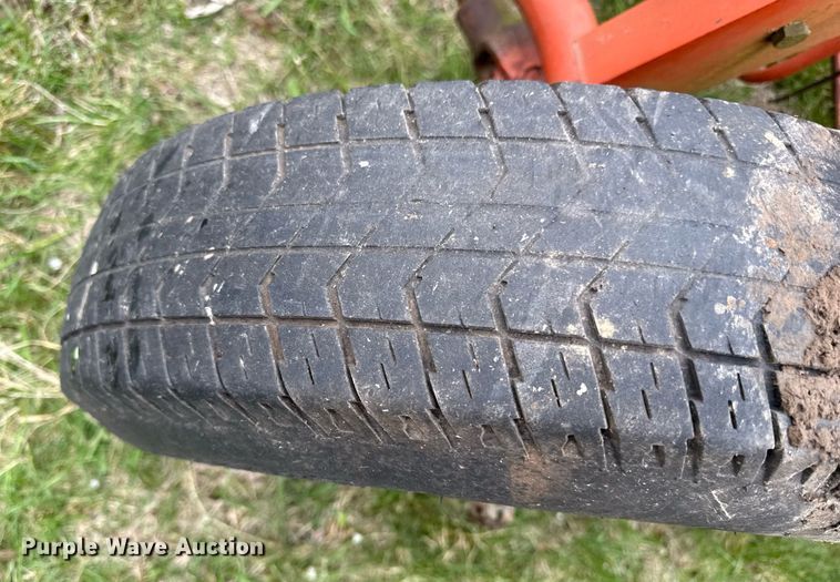 image for item ED4189 Allis Chalmers hay rake