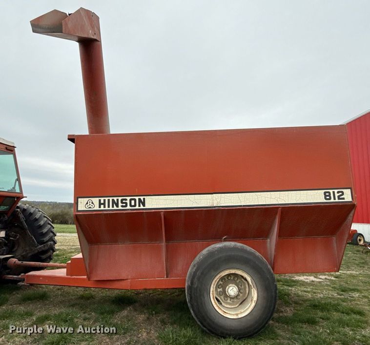image for item ED4190 Hinson 812 grain cart