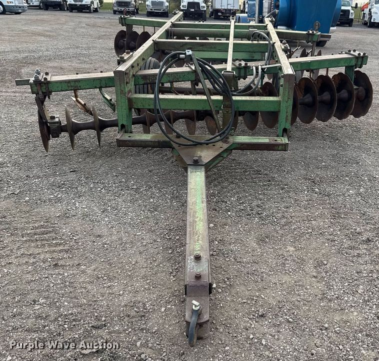 image for item EG5675 John Deere off-set disk