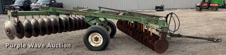 image for item EG5675 John Deere off-set disk