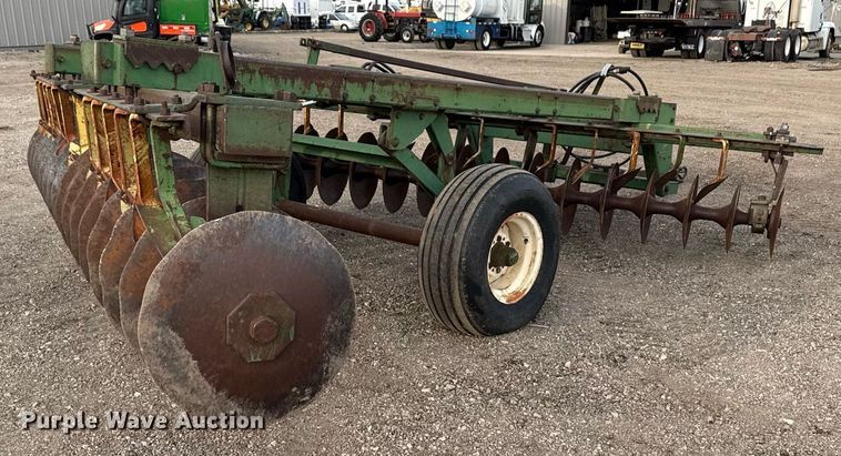 image for item EG5675 John Deere off-set disk