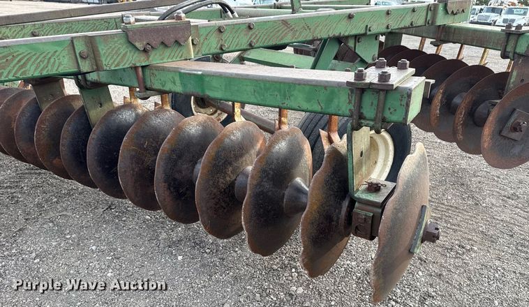 image for item EG5675 John Deere off-set disk