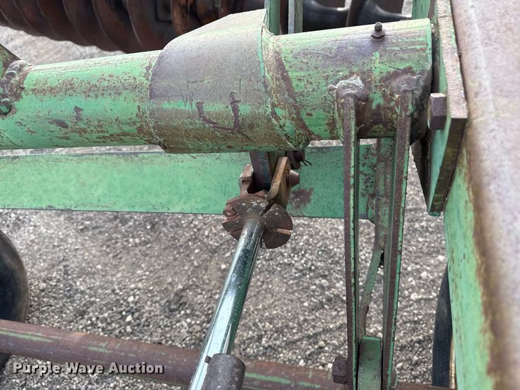 image for item EG5675 John Deere off-set disk