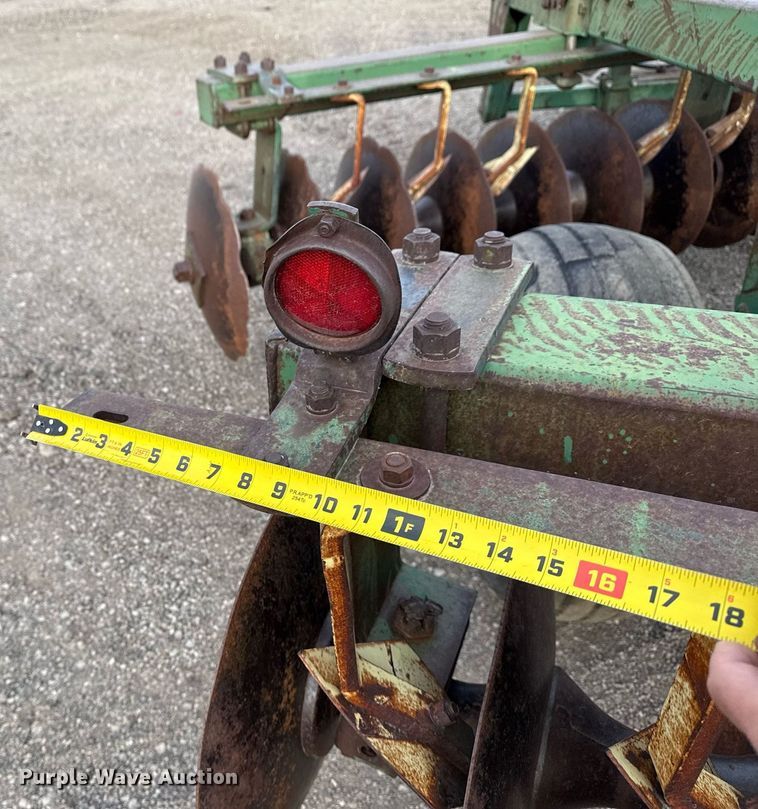 image for item EG5675 John Deere off-set disk