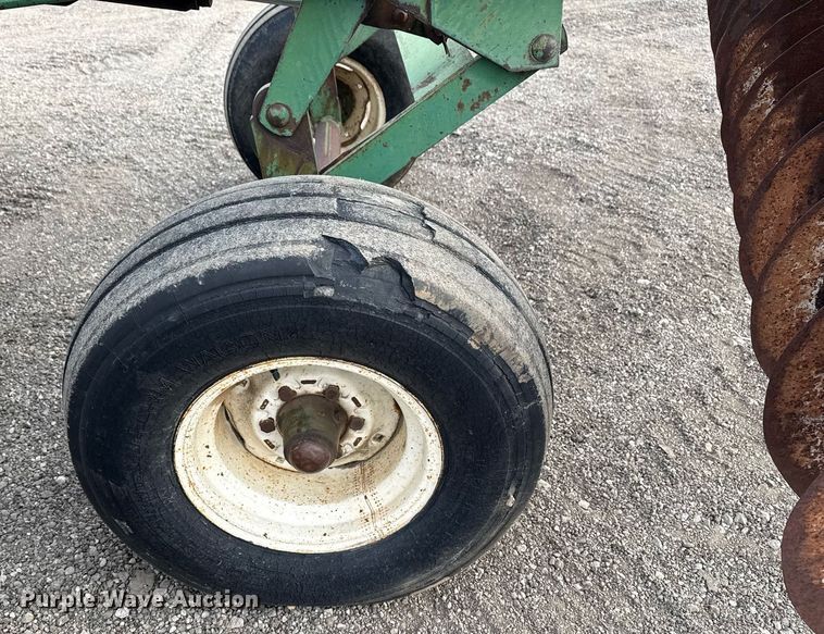 image for item EG5675 John Deere off-set disk