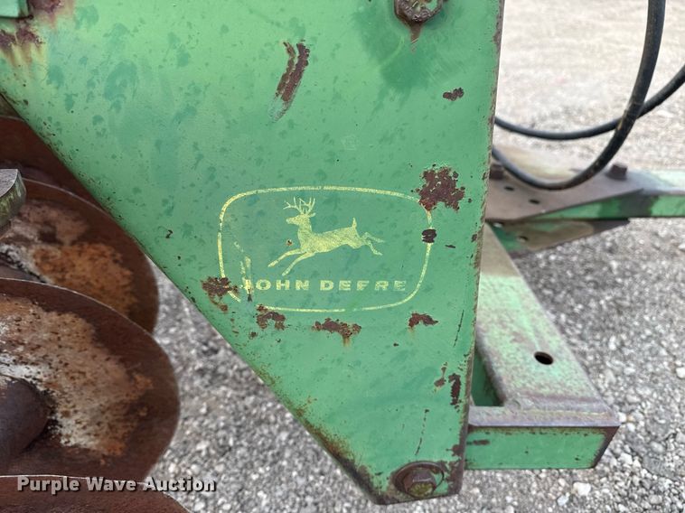 image for item EG5675 John Deere off-set disk
