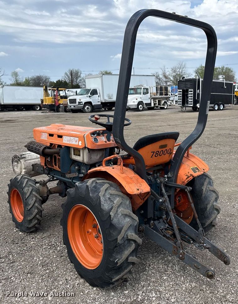 image for item EG5700 Kubota B7100 MFWD tractor