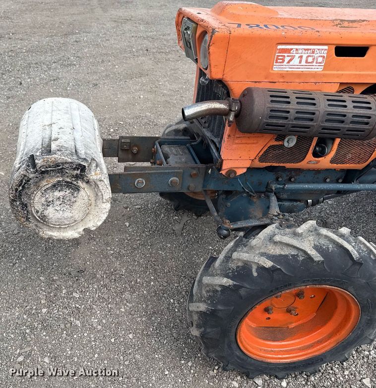 image for item EG5700 Kubota B7100 MFWD tractor