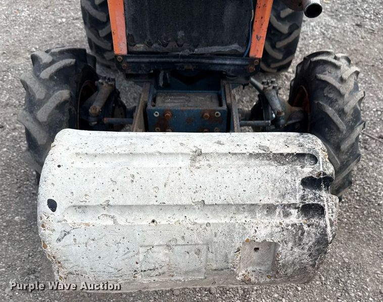 image for item EG5700 Kubota B7100 MFWD tractor