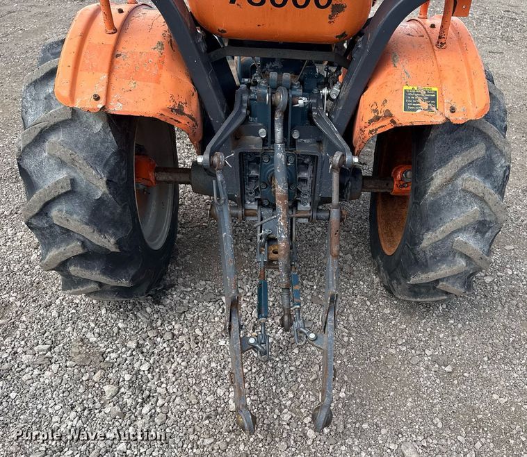 image for item EG5700 Kubota B7100 MFWD tractor