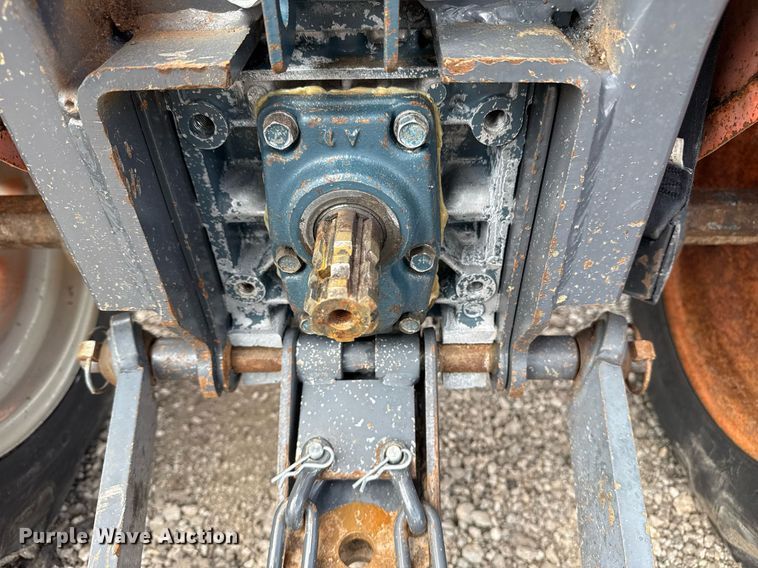 image for item EG5700 Kubota B7100 MFWD tractor