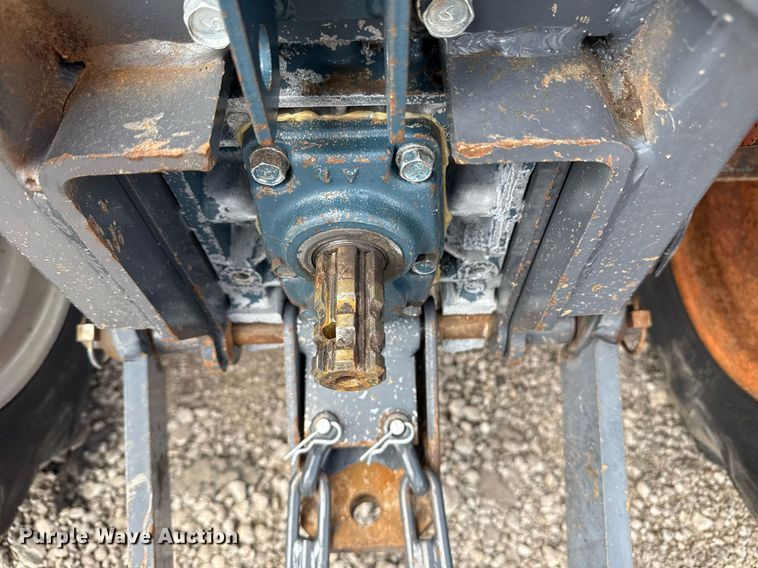 image for item EG5700 Kubota B7100 MFWD tractor