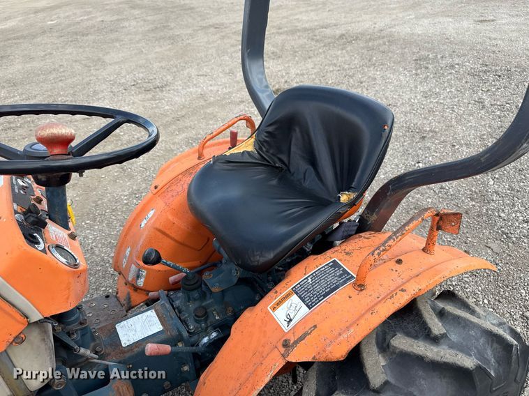 image for item EG5700 Kubota B7100 MFWD tractor
